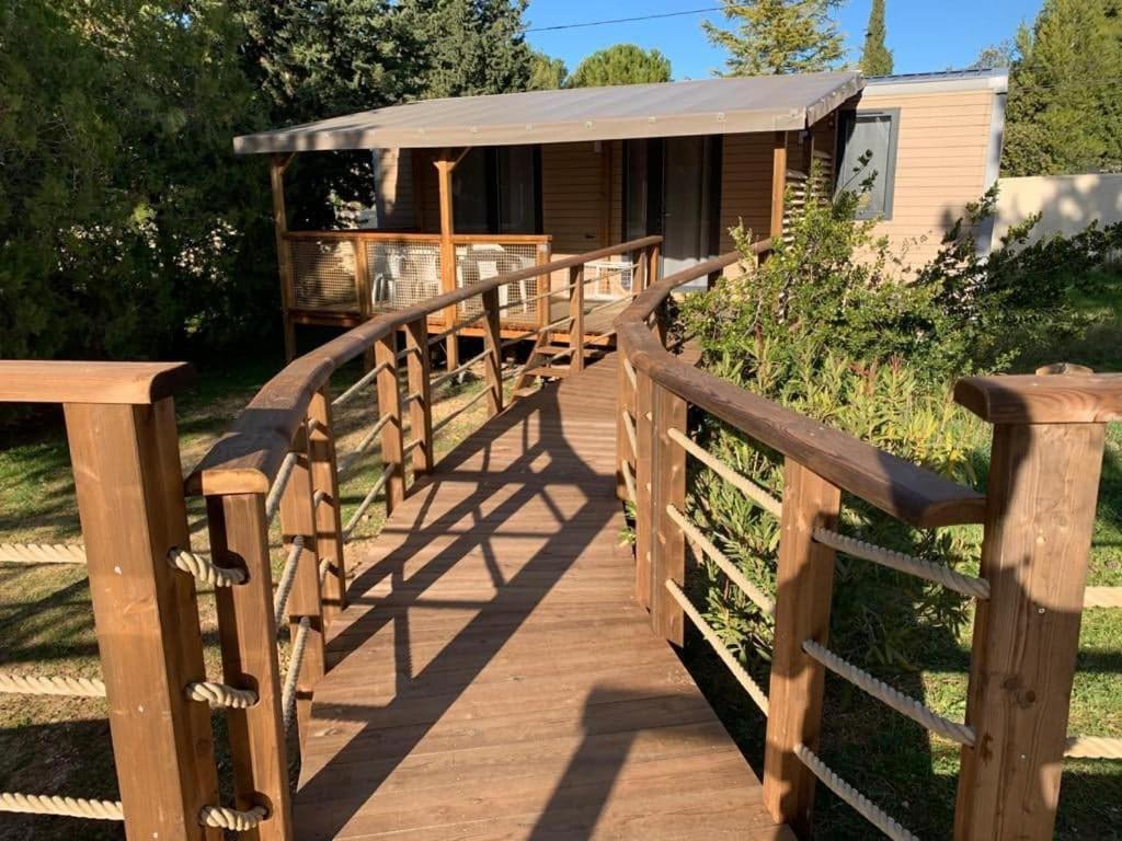 Camping Les Hautes Prairies Lourmarin Exteriér fotografie